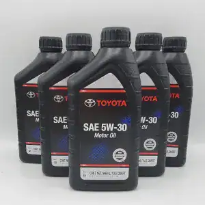 Toyota SAE 5W-30 Synthetic Blend Motor Oil Quart Bottles